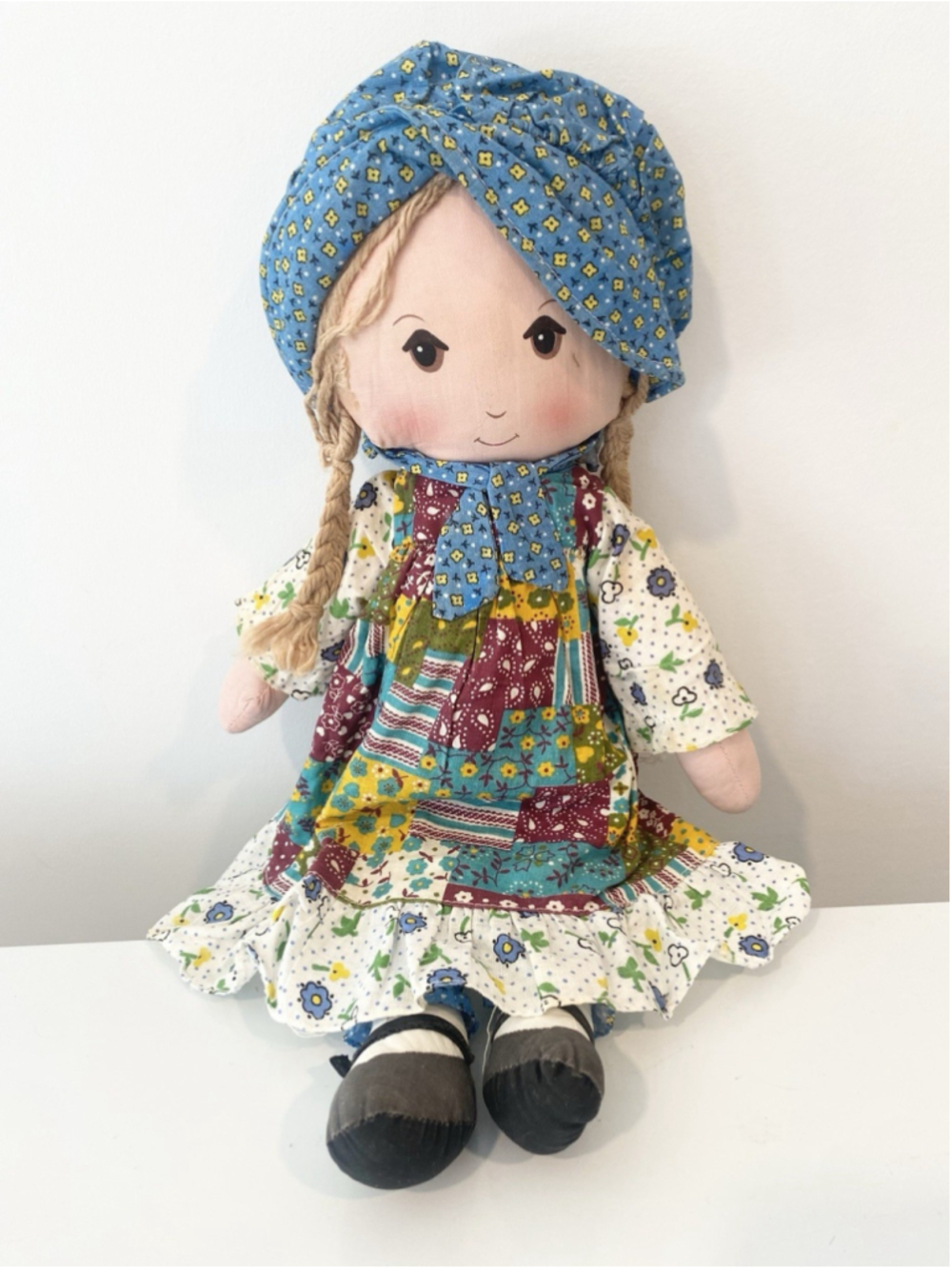 Vintage 1970s Holly Hobbie Cloth Rag Doll Patchwork Dress Blue Bonnet 15”